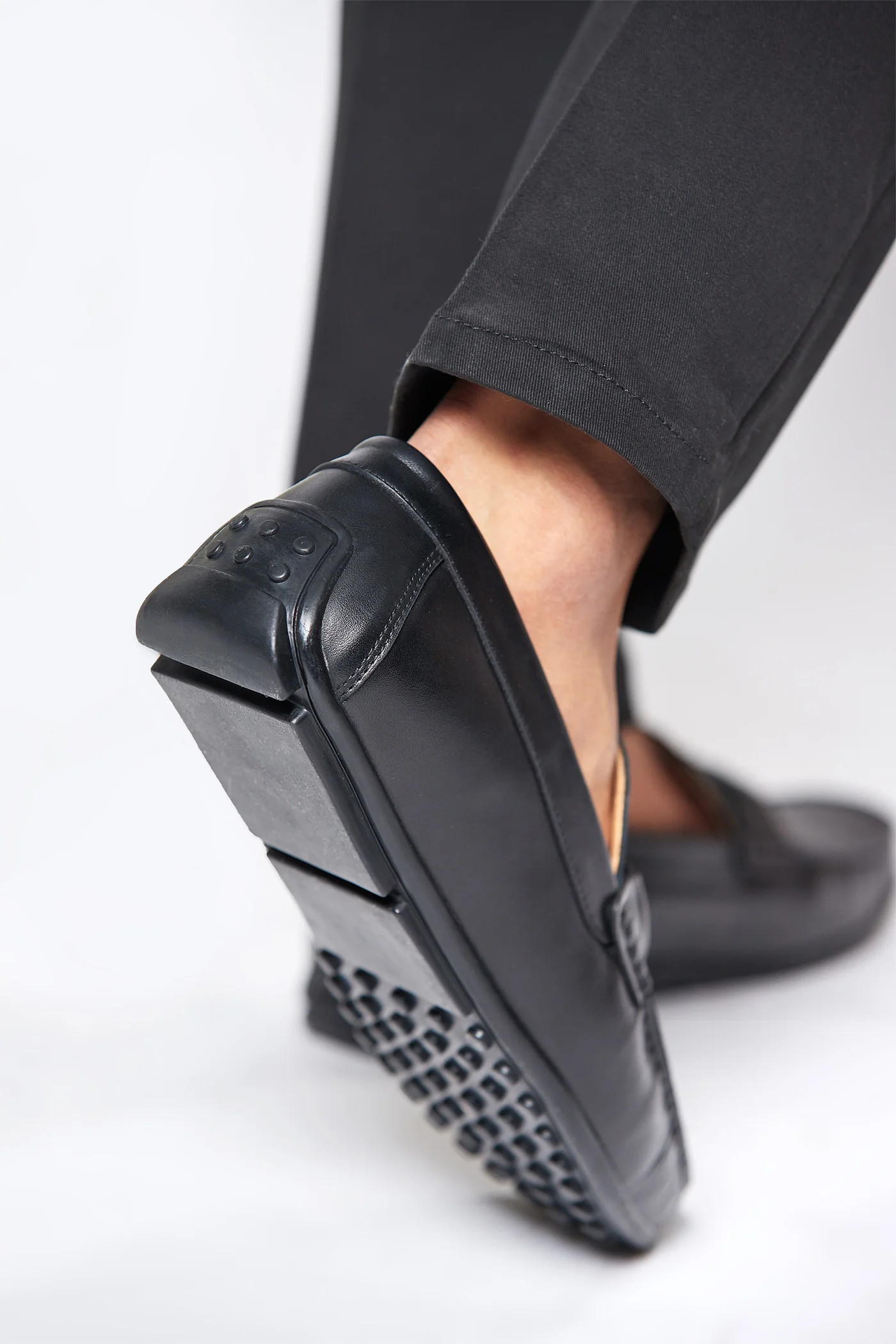 chester men leather shoes black tassels rubber sole back view julke chester men leather shoes black tassels rubber sole back view julke