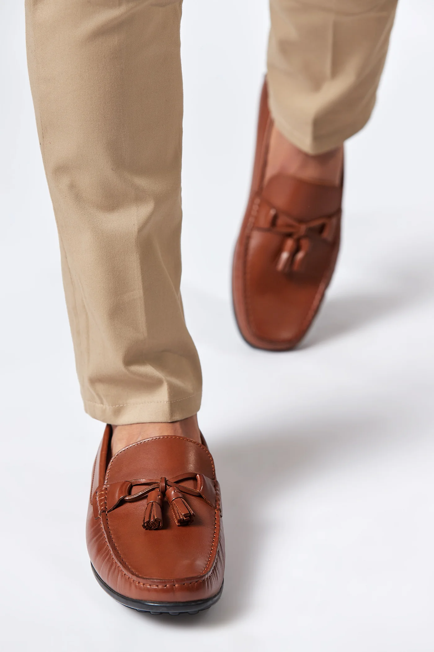 chester men leather shoes tan tassels front view julke chester men leather shoes tan tassels front view julke