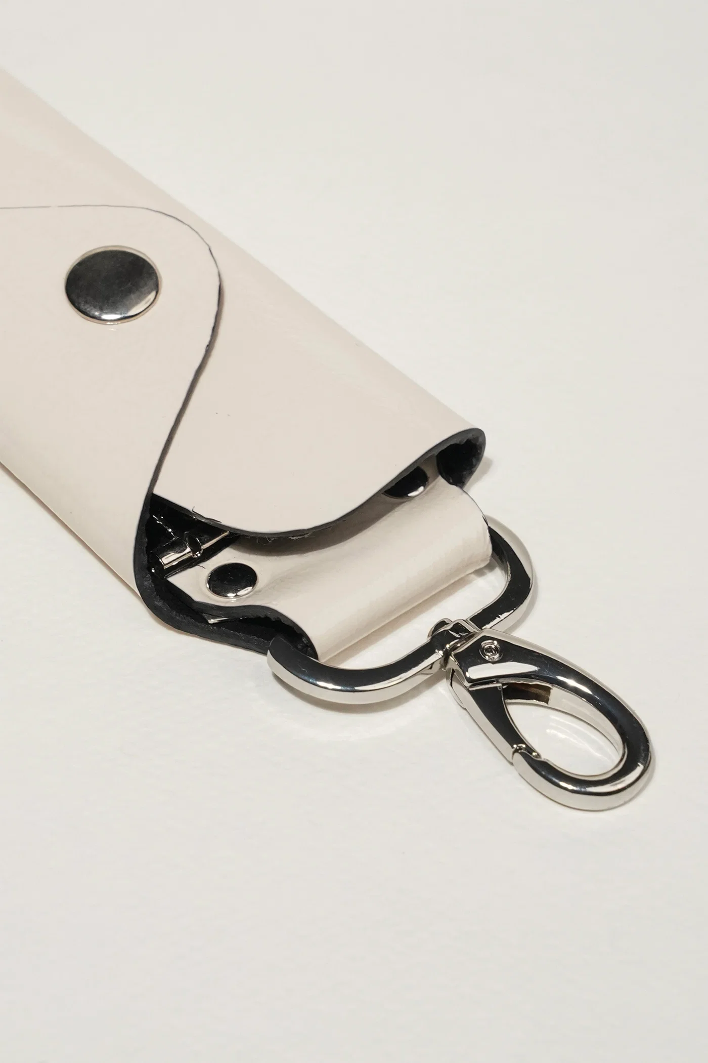 kells leather key ring set ivory glossy silver metal hook front zoom view julke kells leather key ring set ivory glossy silver metal hook front zoom view julke