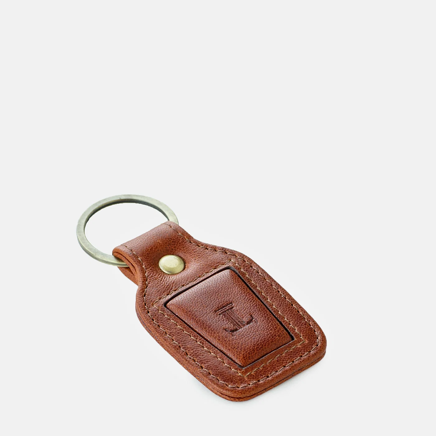 leatherkeychain browncolor sideview julke leatherkeychain browncolor sideview julke