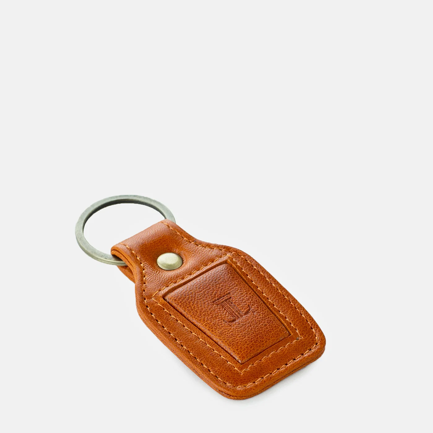 leatherkeychain orangecolor sideview julke leatherkeychain orangecolor sideview julke