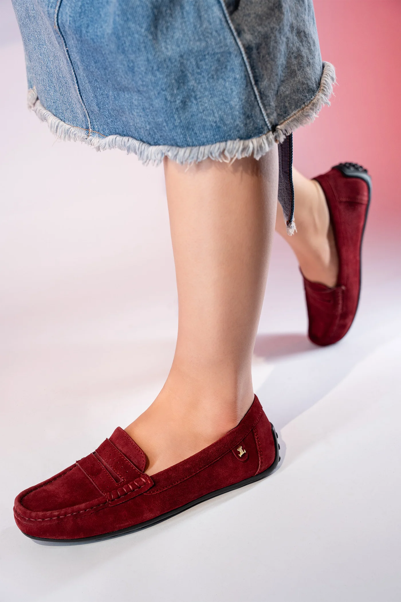 tabby women winter suede leather moccasins dark plum three quarter view julke tabby women winter suede leather moccasins dark plum three quarter view julke