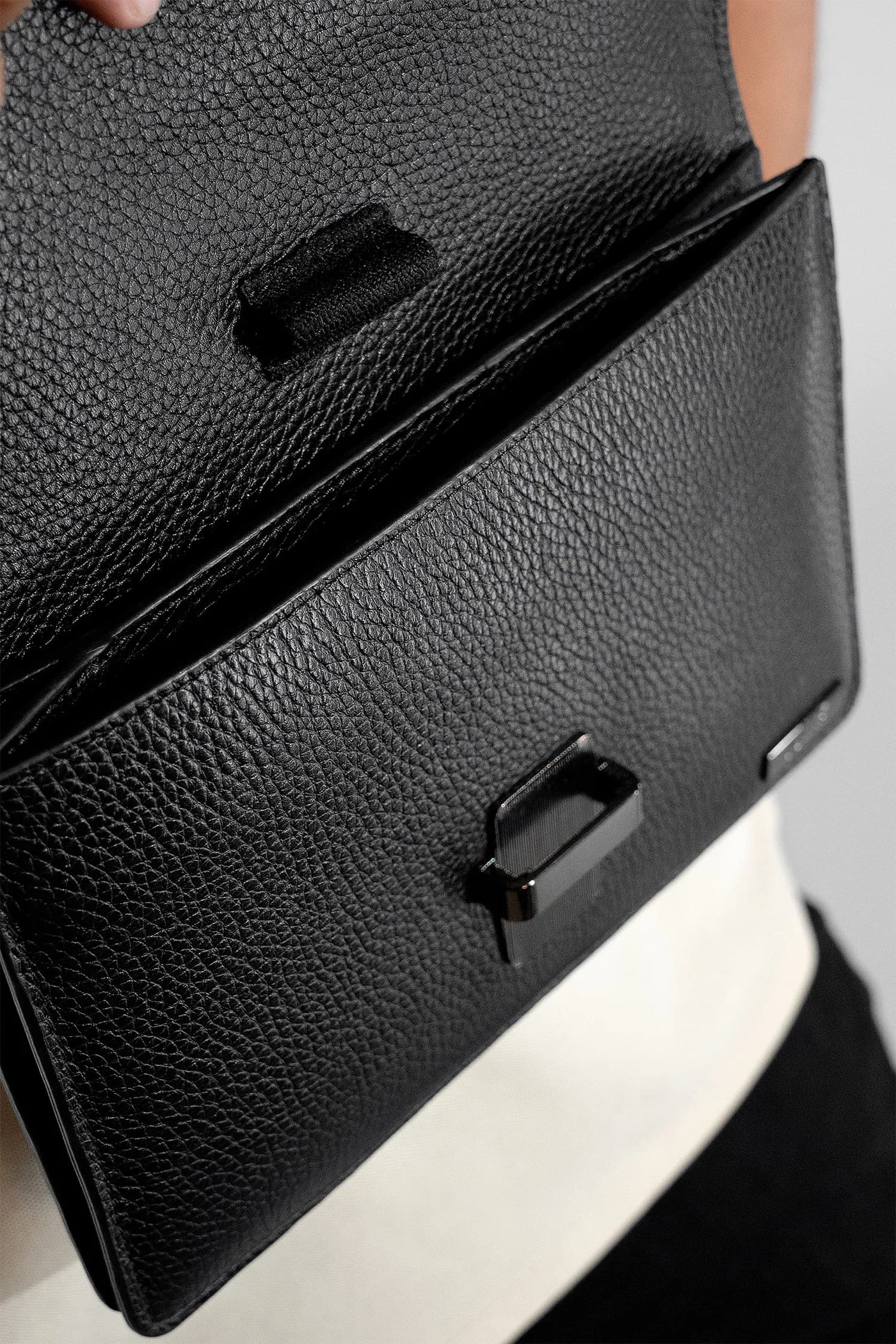 warbler mens crossbody travel bag black metal push lock flap detachable shoulder strap front pocket inside view julke warbler mens crossbody travel bag black metal push lock flap detachable shoulder strap front pocket inside view julke