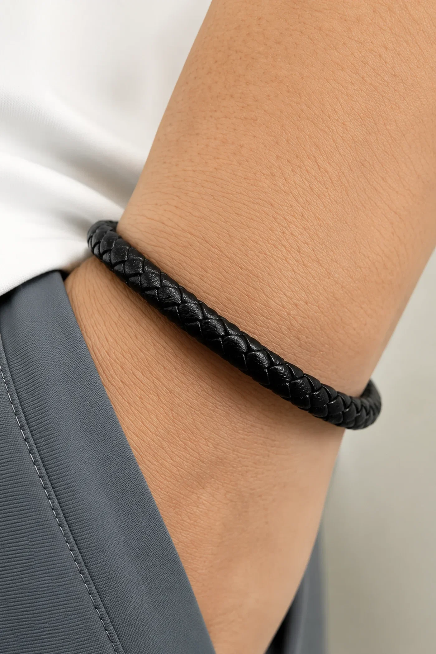 torrin leather wristbands julke 1 6b65dbf5 37fe 4142 8e01 36cdde5b1901(3) torrin leather wristbands julke 1 6b65dbf5 37fe 4142 8e01 36cdde5b1901(3)